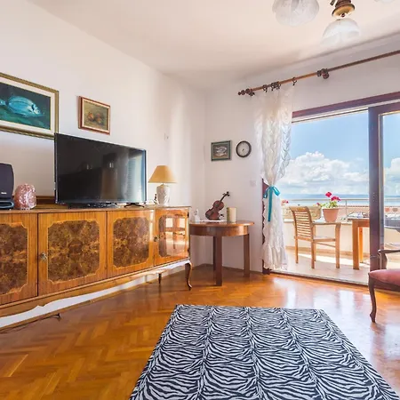 Sunrise Duilovo -three Bedroom With Sea View Terrace Lejlighed