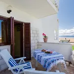Sunrise Duilovo -three Bedroom With Sea View Terrace Lägenhet