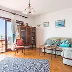 Lägenhet Sunrise Duilovo -three Bedroom With Sea View Terrace Split