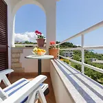 Lägenhet Sunrise Duilovo -three Bedroom With Sea View Terrace