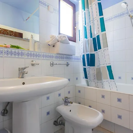Lägenhet Sunrise Duilovo -three Bedroom With Sea View Terrace