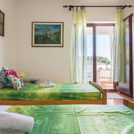 Sunrise Duilovo -three Bedroom With Sea View Terrace *