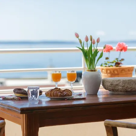 Sunrise Duilovo -three Bedroom With Sea View Terrace *