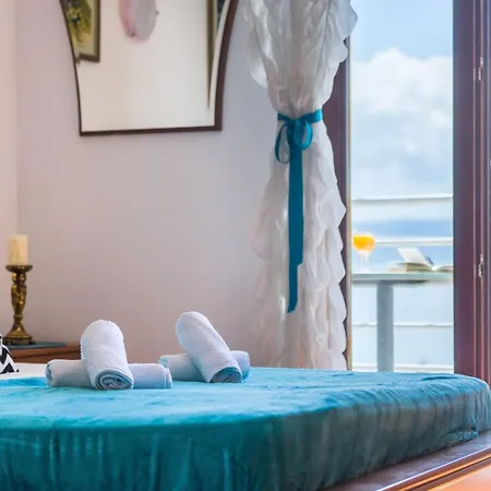 Sunrise Duilovo -three Bedroom With Sea View Terrace Lägenhet Split